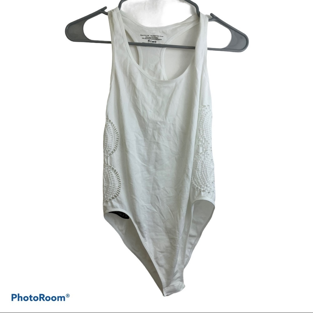 Venus white bodysuit side pattern racer back Size X-large